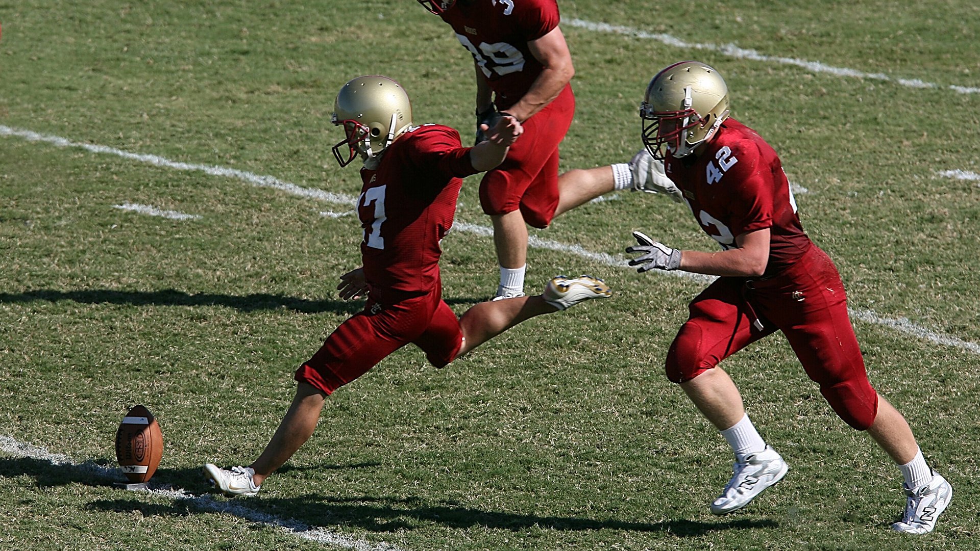 九游电脑版-联盟是否应扶持球员退役后教育项目，联盟应该退役所有23号,从我做起